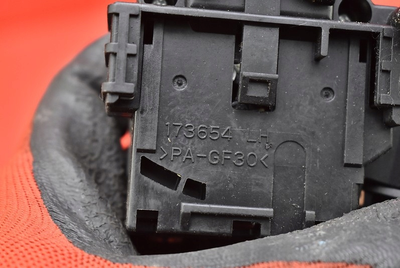 фото №8, Рычаг переключатель дворник 84652-05170 toyota avensis t25 kombi 02-06