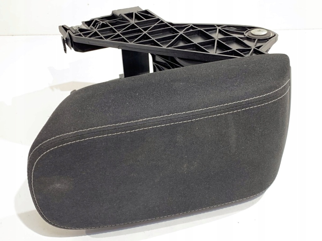 Купити Підлокітник skoda kamiq crossover 654864207a