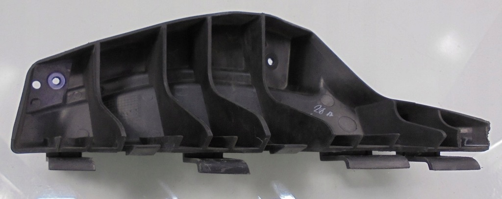 фото №1, Hyundai i20 11 r напрямна бампера лівий перед