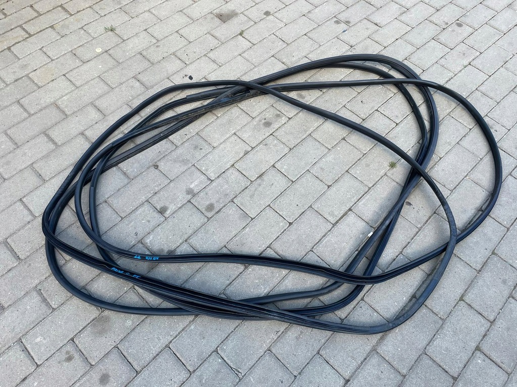 фото №1, Nissan ariya прокладка дверь перед задняя левая правое