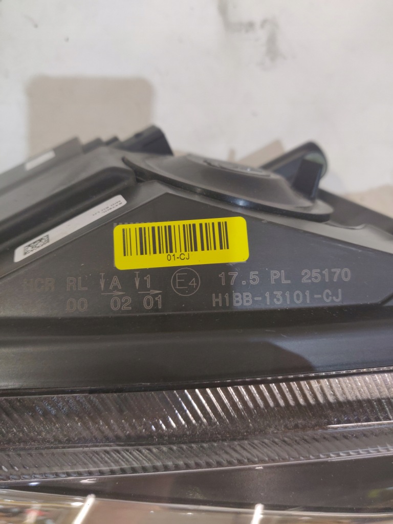 фото №8, Фара передний левая сторона ford fiesta mk8