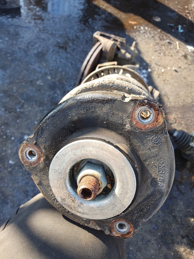 03d903025j генератор skoda fabia 1 1 1.2 12v azq benz 2001-2007 Цена