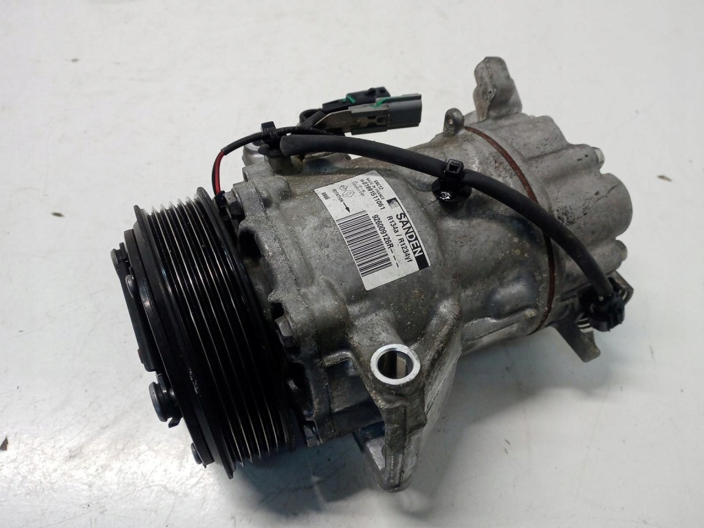 Купити Компресор кондиціонера 1.3 tce renault arkana 926009126r