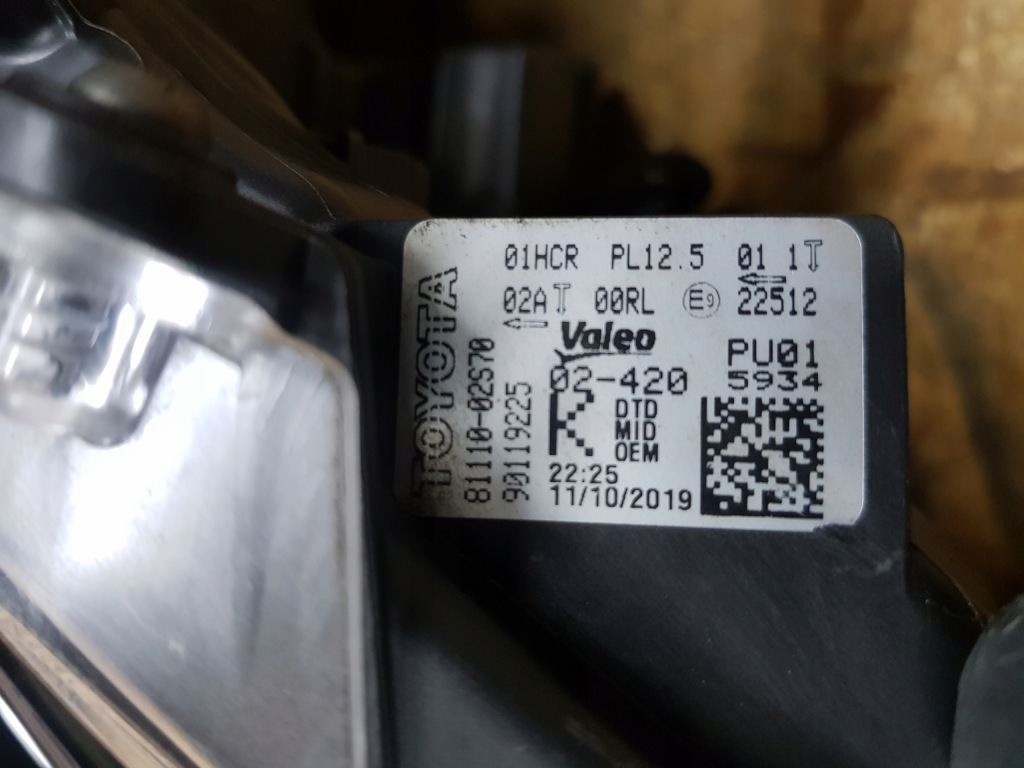 фото №3, Лампа права r правий перед toyota corolla e21 full led e 21 hb kombi combi