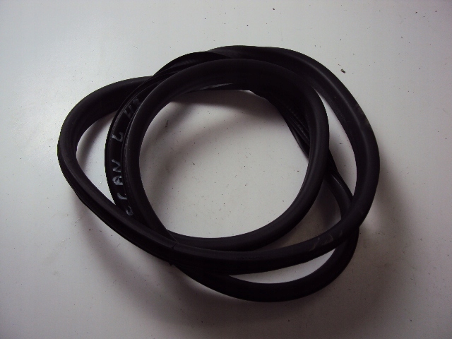 фото №2, Прокладка двері правий задня renault megane iv hb 2015-2020