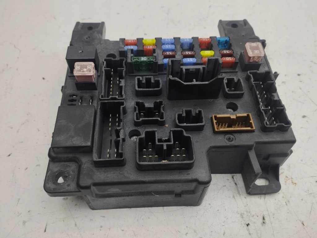 фото №7, Peugeot 4007 2009 коробка предохранителей