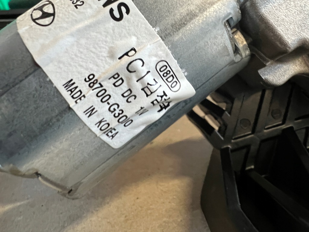 фото №10, Hyundai i30 iii kombi 17- моторчик дворники задняя рычаг