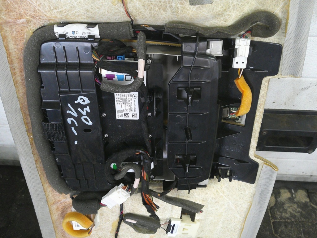 Infiniti q30 2016 стеля Недорого