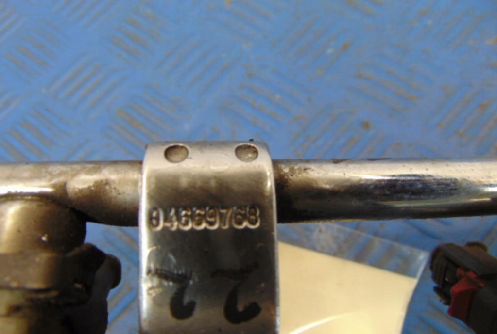 фото №6, Chrysler pt cruiser 2.0 16v молдинг впрыскная 04669768