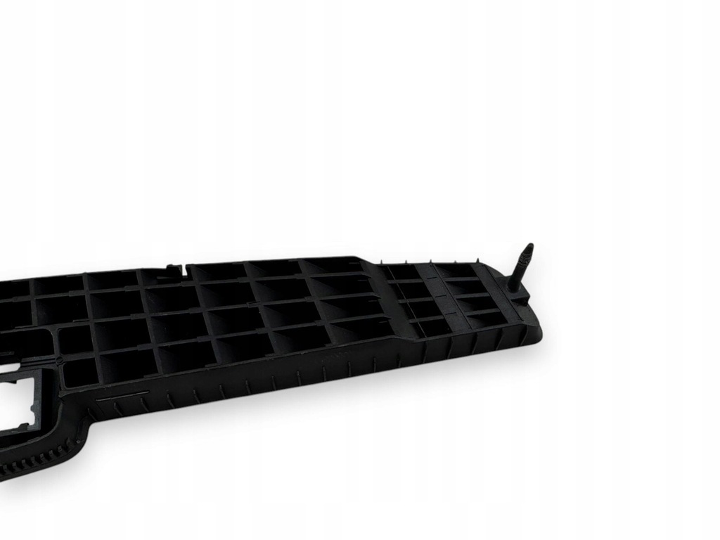 фото №8, Audi a3 s3 8p 2007 форсунки / решётки обдув панели приборной панели