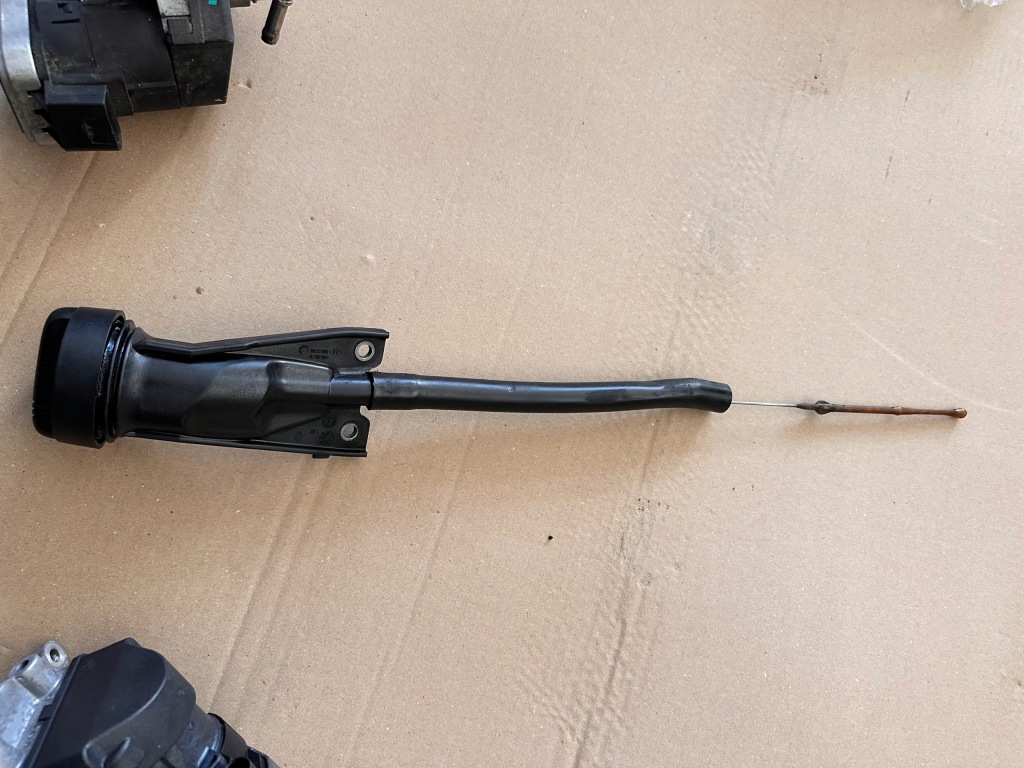 фото №1, Mercedes cla w117 gla w156 щуп щуп оливи 1,5 cdi оригінал