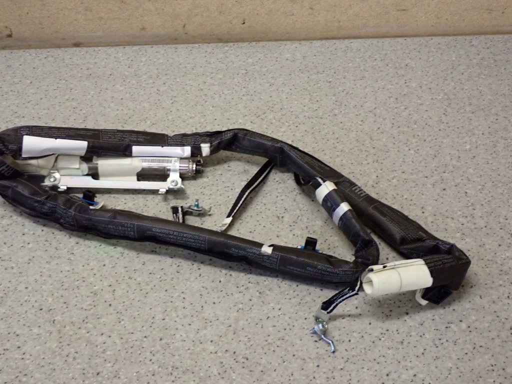 фото №6, Toyota yaris ii 06-09 5 d шторка безопасности боковая правая