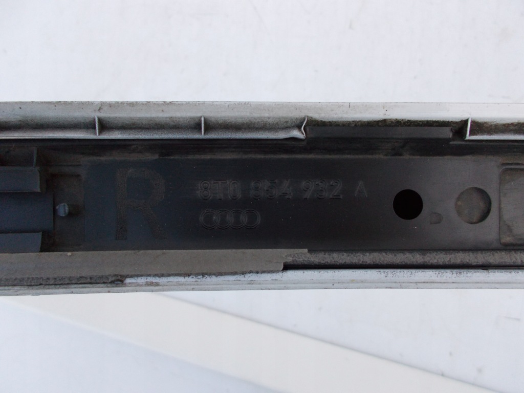 Накладка  порог порог правая audi a5 8t sline s-line 8t0854932a в Украине