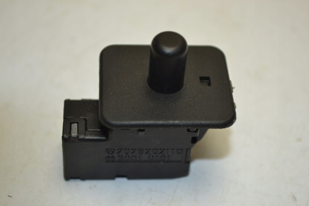 фото №6, Mercedes w202 w210 w220 датчик відкривання двері