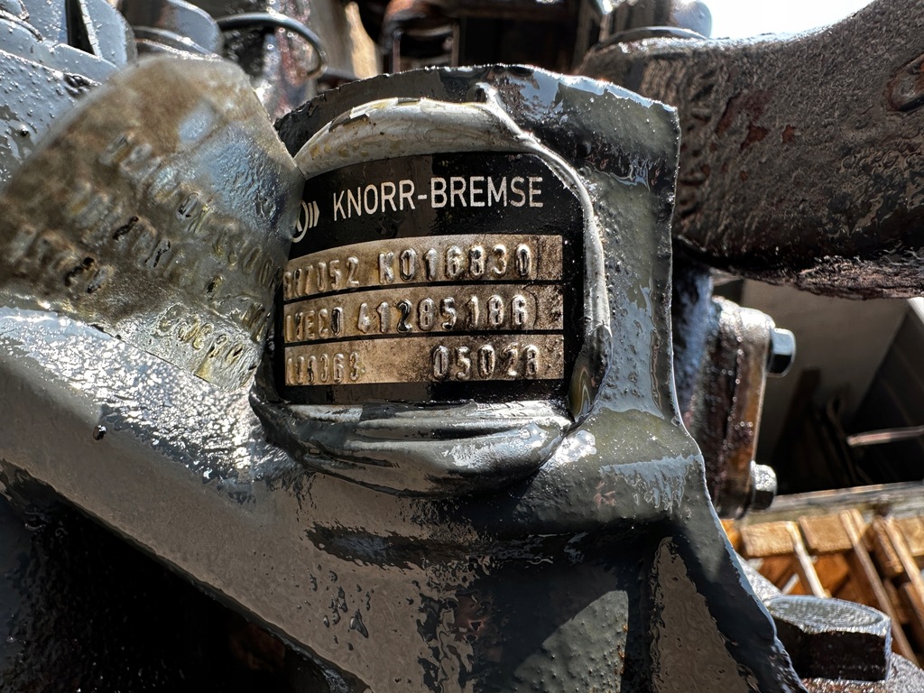 фото №14, Oś передняя балка ступица рессора поворотный кулак stralis