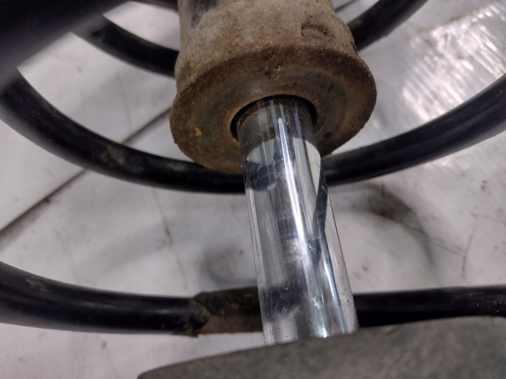 фото №9, Амортизационная стойка правый перед chevrolet lacetti 1,4 16v