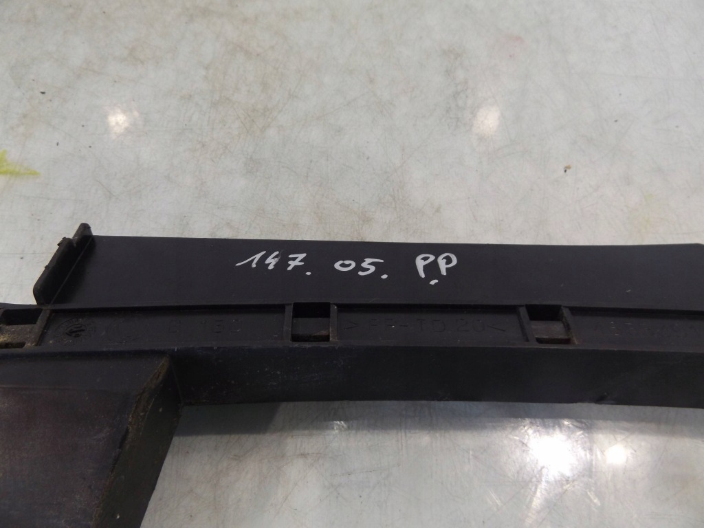 Alfa 147 3d напрямна скло правий перед Доставка