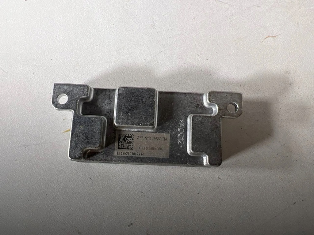 фото №1, Porsche macan 2022 преобразователи