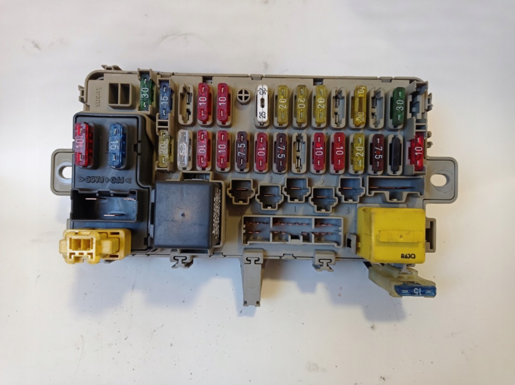 фото №3, Коробка предохранителей honda civic vi 38600st3g010