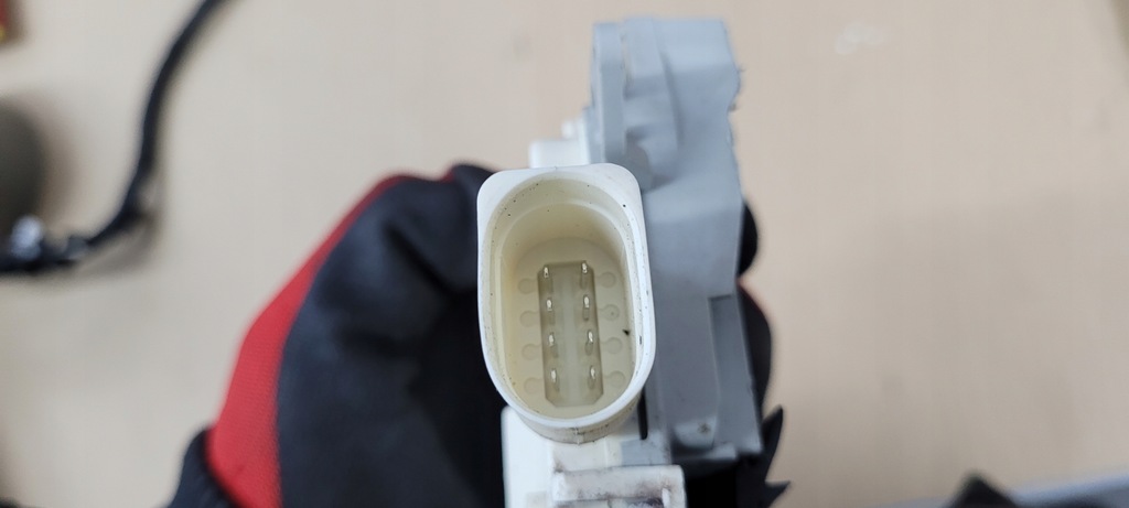 фото №7, A3 8v lift s3 замок дверь правый задняя 8pin sedan 4g0839016c