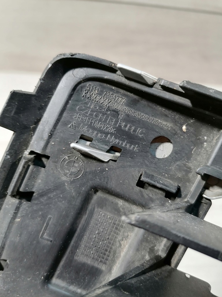 Купить Bmw x1 f48 решётка бампер левое  перед 7354777