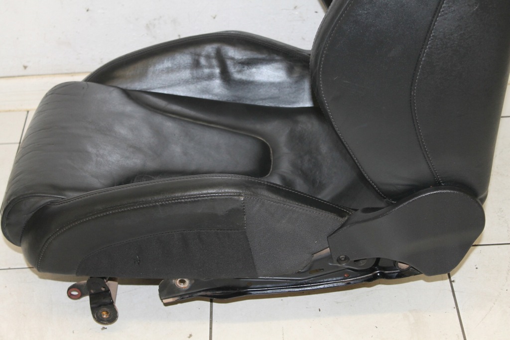 фото №10, Audi r8 420 06- сиденья audi r8 чёрные кожа eu