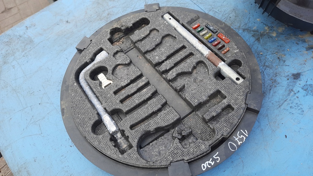 фото №3, Вкладыш колеса запасного mercedes w220