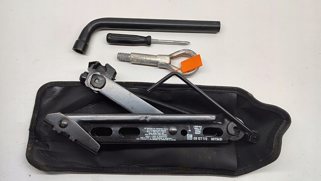 фото №1, Домкрат подъемник opel corsa d ключ 17 mm чехол