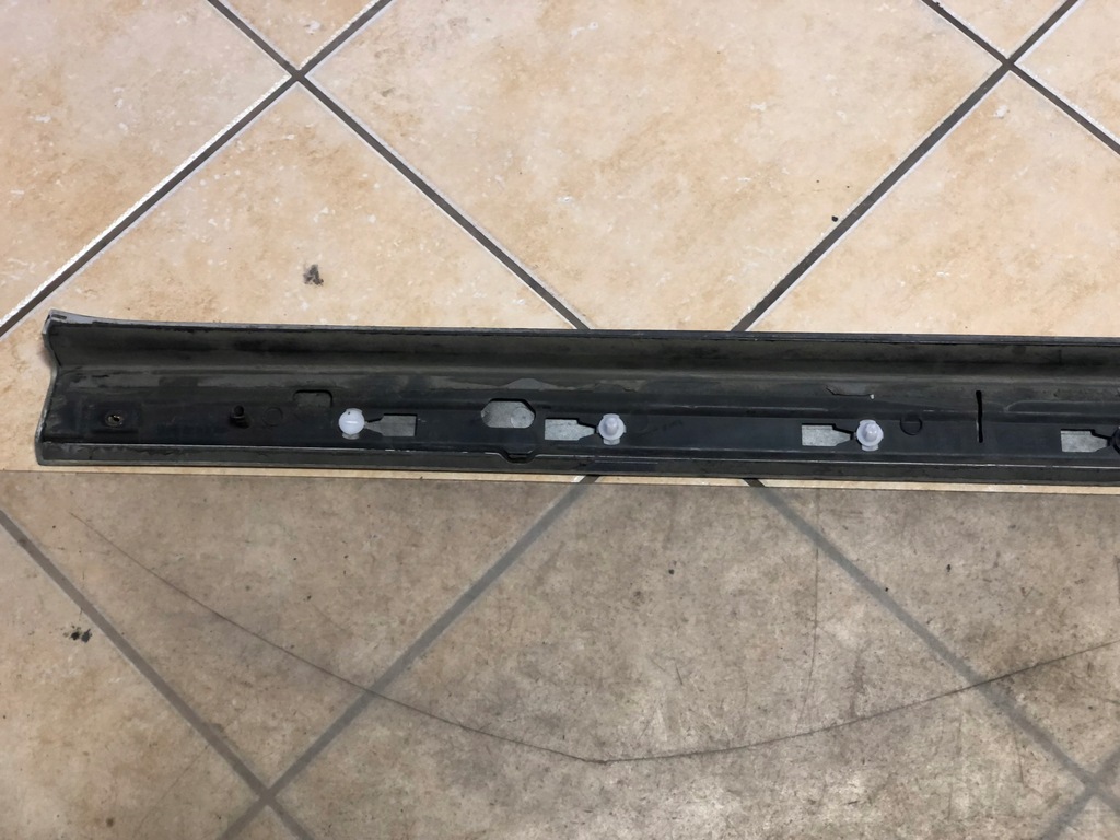 фото №6, Volkswagen оригинальный номер 7n0854939h накладка перед l sharan