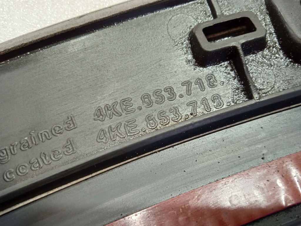 фото №11, Audi e-tron молдинг крила правий перед 4ke853718