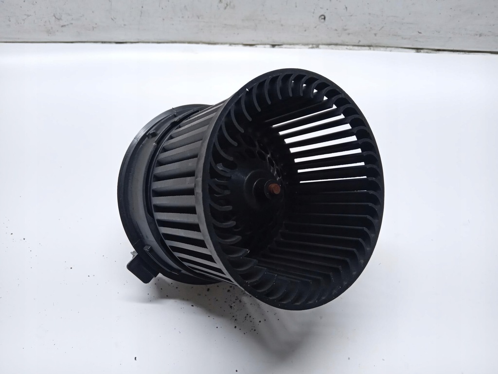 фото №1, Вентилятор обдув peugeot 308.