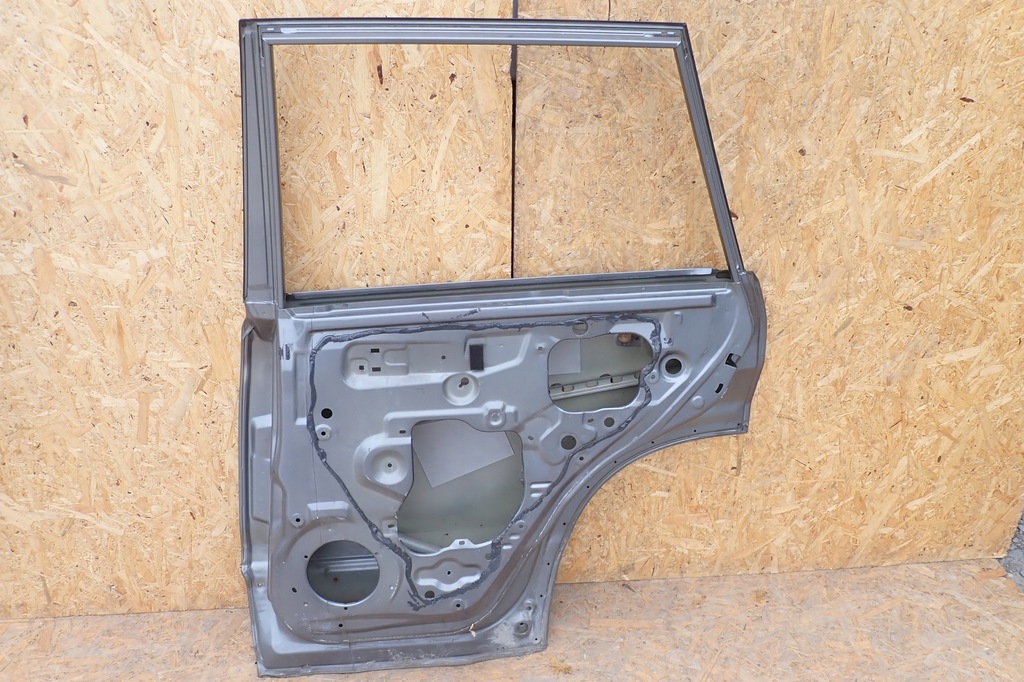 фото №8, Suzuki grand vitara ii 05- дверь правое задняя