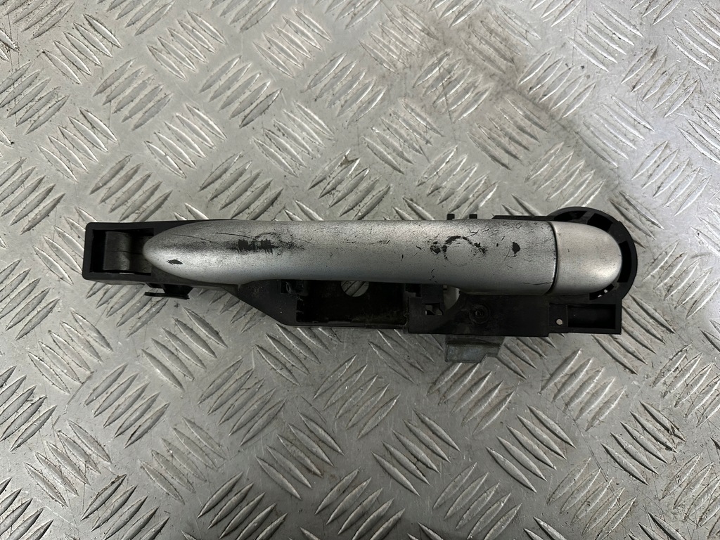 фото №1, Renault clio iii ручка двері лівий задня do фарбування!!