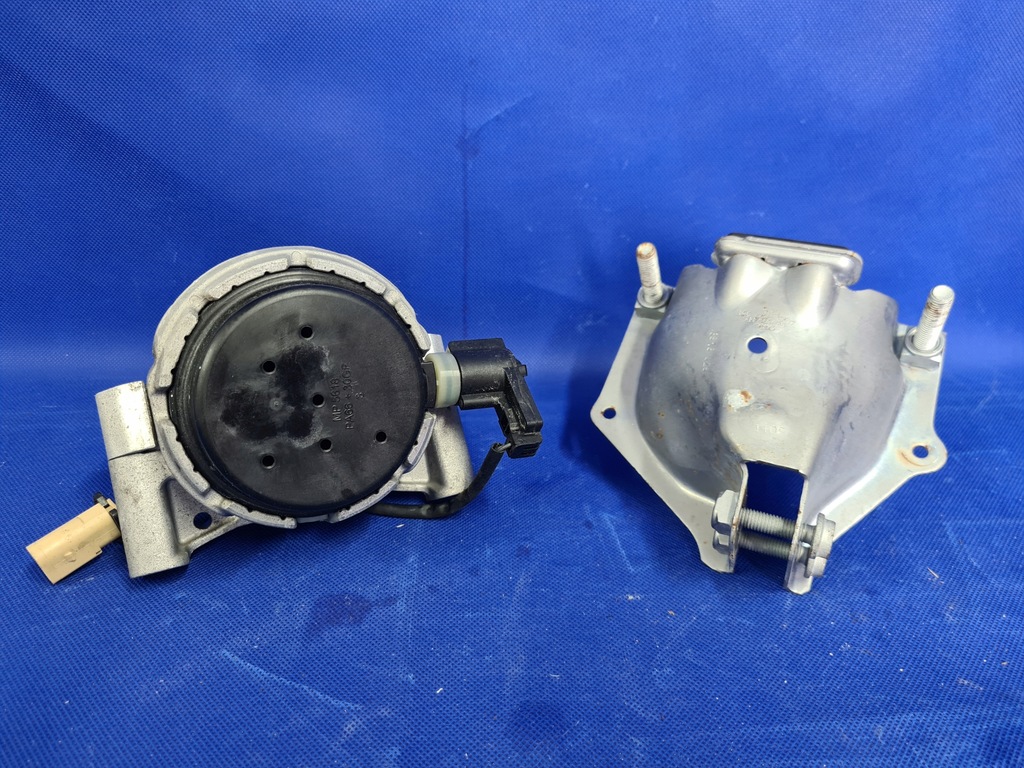 фото №7, Подушка кронштейн двигателя масляная датчик защита audi a6 c7 lift 4g0199381ae оригинальный номер