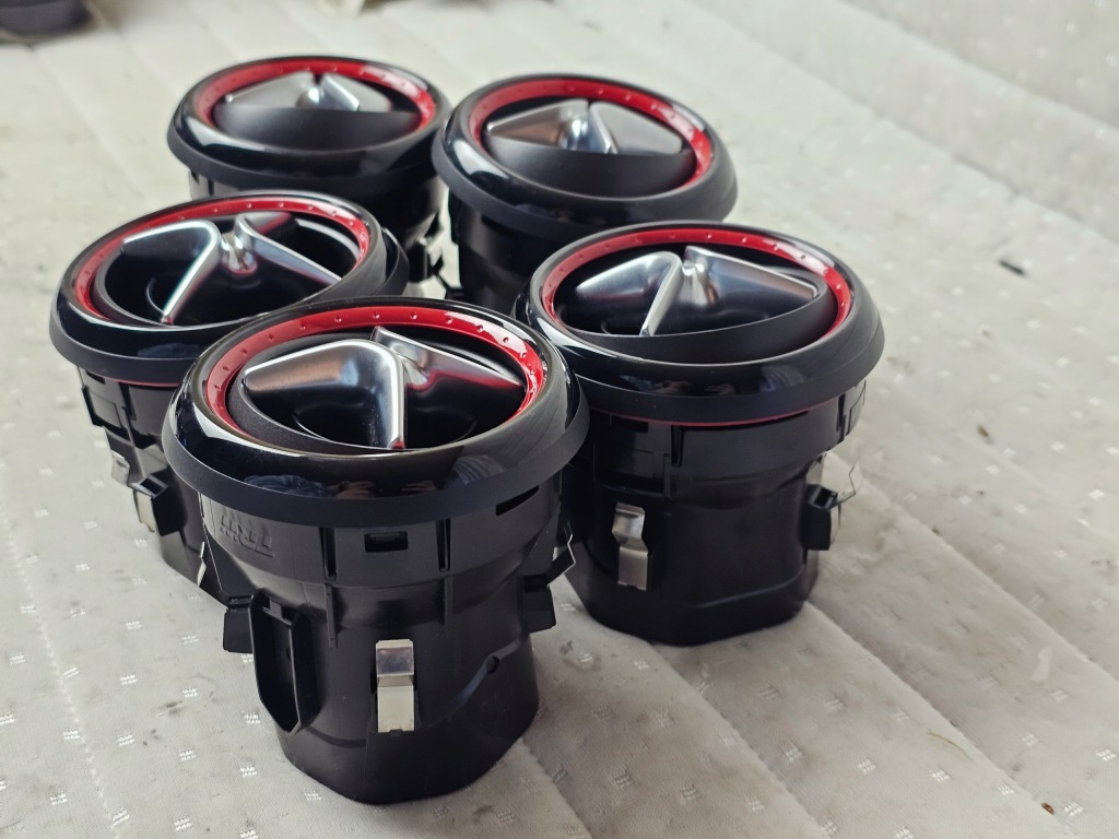 Решётка обдув впуск консоли панели mercedes w176 amg a1768301054 a klasa с Разборки