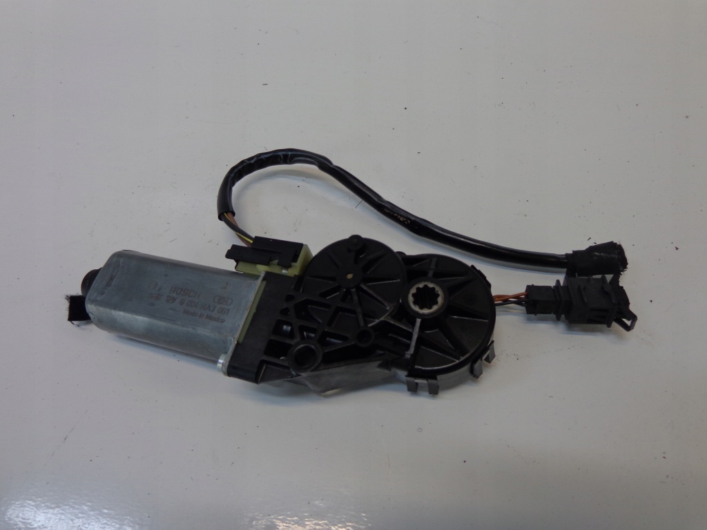 Купити Audi tt 8j cabrio моторчик дах r004ra3061