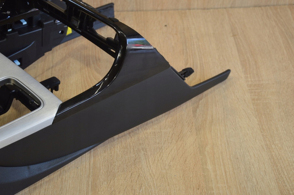 фото №8, Туннель рамка накладка kia stinger