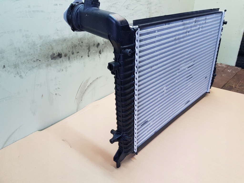 фото №8, Радиатор интеркулер vw golf v octavia ii touran jetta audi a3 seat leon