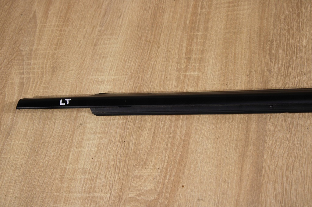 фото №4, Молдинг уплотнитель дверь левый задняя hyundai santa fe ii