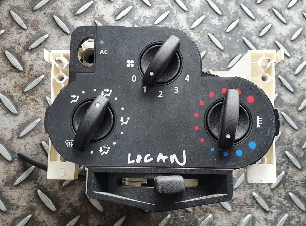 фото №1, Панель обдув dacia logan i n103319r