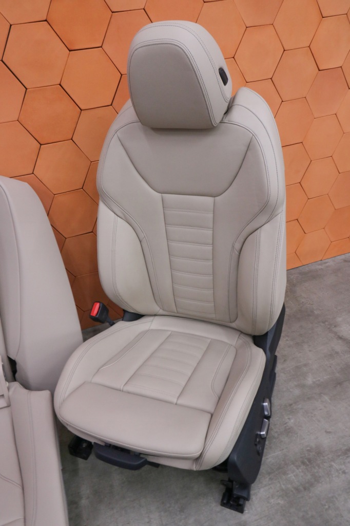 фото №11, Bmw g22 салон сиденья заднее сиденье обшивки sport кожа oyster память подогрев