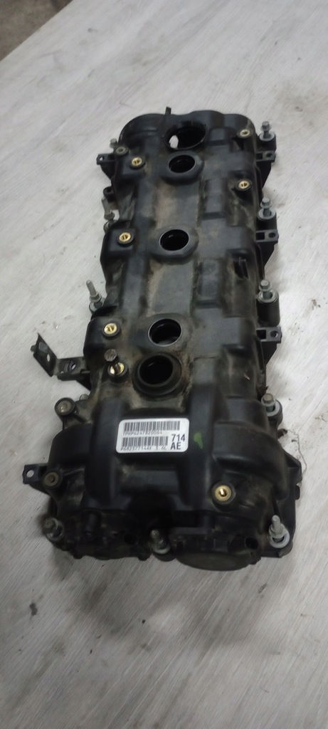 фото №1, Chrysler pacifica 3,6 крышка клапанов