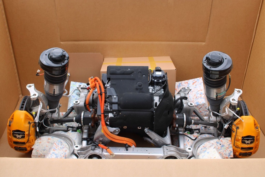 Audi e-tron двигун eas easa 0ef901141ag перед передній etron 4ke399313b 0ma3 Недорого