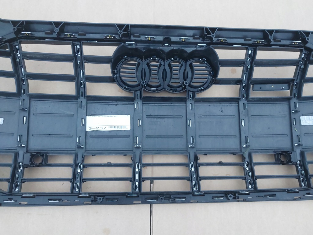 фото №7, Решітка радіатора бампера audi a4 b9 allroad 8w оригінал