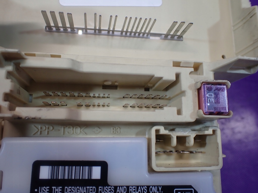 фото №4, Suzuki swift mk6 iii 04- 1,3 коробка предохранителей yn2-f0l