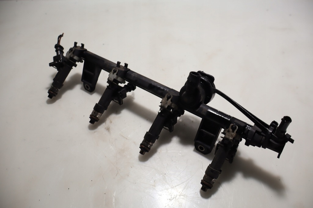 фото №1, Молдинг упорскування dacia logan i 1.4