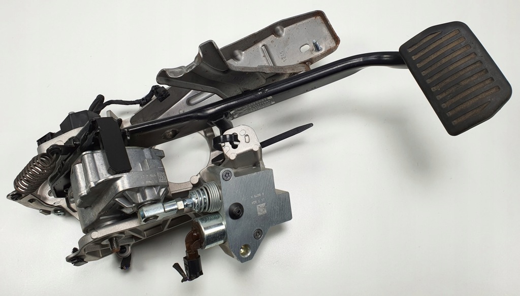 фото №1, Педаль тормоза volvo v60 i 2.4 d гибрид 31317447