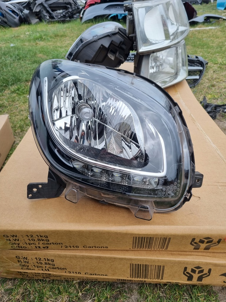 фото №1, Smart 453 fortwo iii 3 лампа правая led 2018 260105436