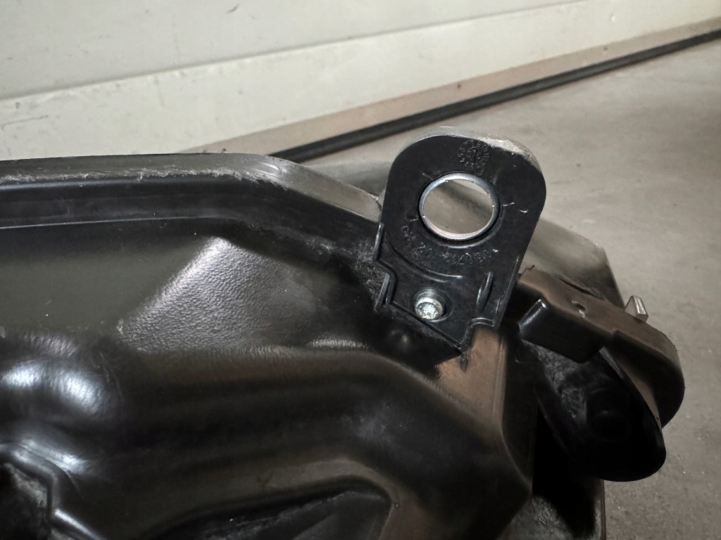 фото №7, Vw touareg 7p правая лампа usa обычная