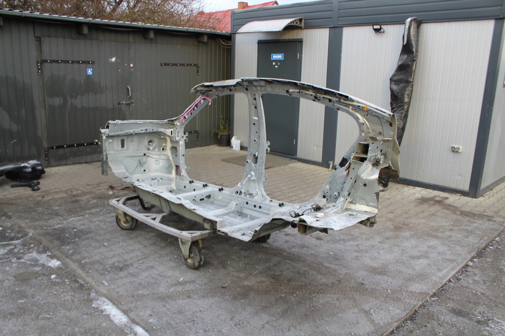 фото №3, Lexus es vii четверть правая порог